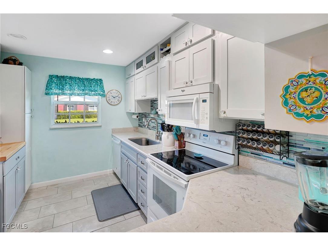 1374 Bunker Way Fort Myers FL 33919 2025012085 image17