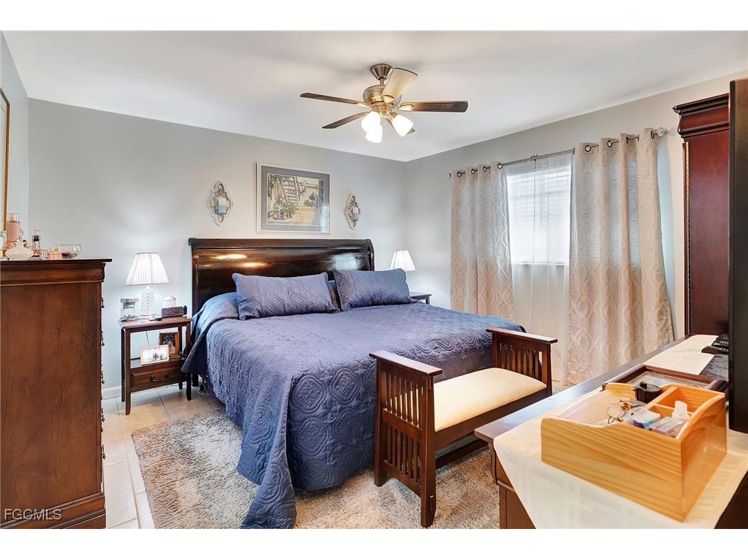 1374 Bunker Way Fort Myers FL 33919 2025012085 image22