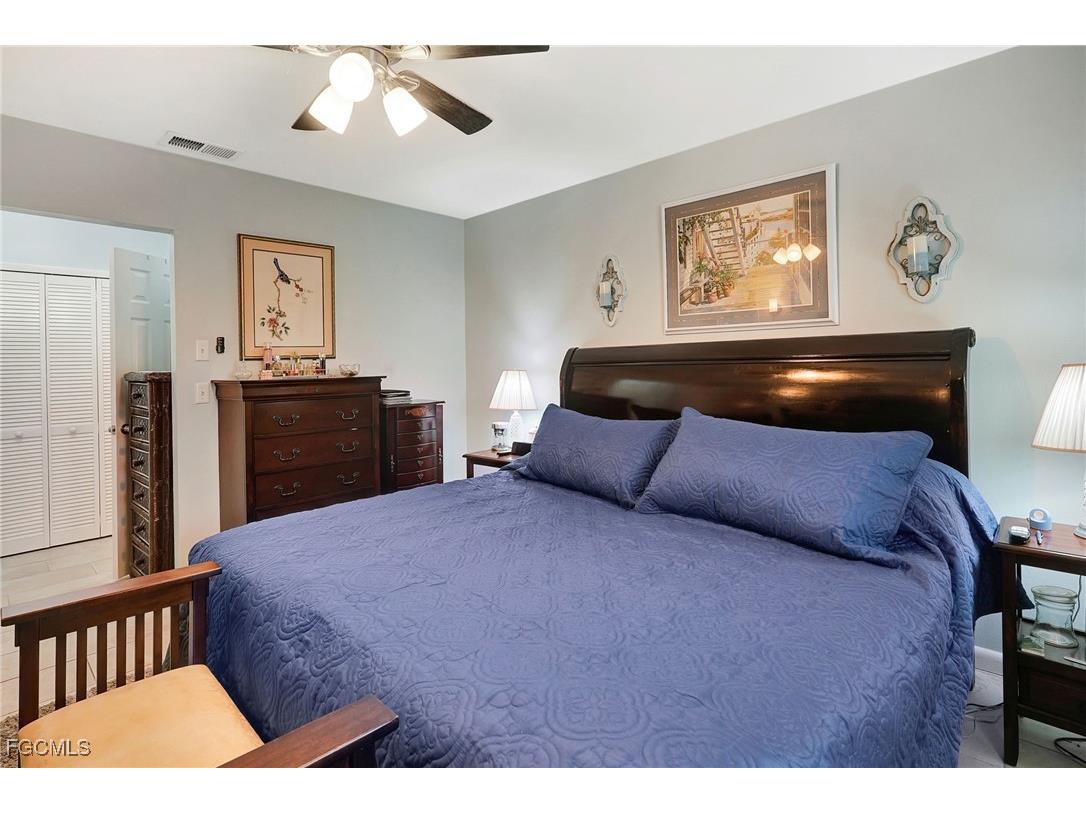 1374 Bunker Way Fort Myers FL 33919 2025012085 image24