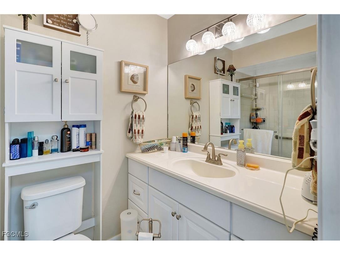 1374 Bunker Way Fort Myers FL 33919 2025012085 image25