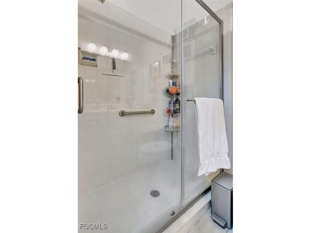 1374 Bunker Way Fort Myers FL 33919 2025012085 image26