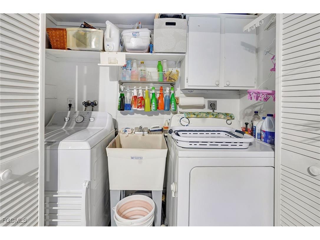 1374 Bunker Way Fort Myers FL 33919 2025012085 image29