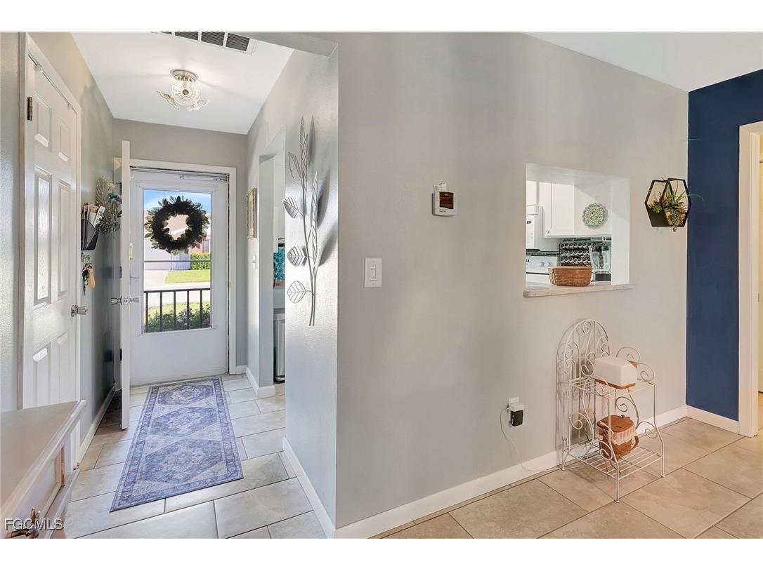 1374 Bunker Way Fort Myers FL 33919 2025012085 image8