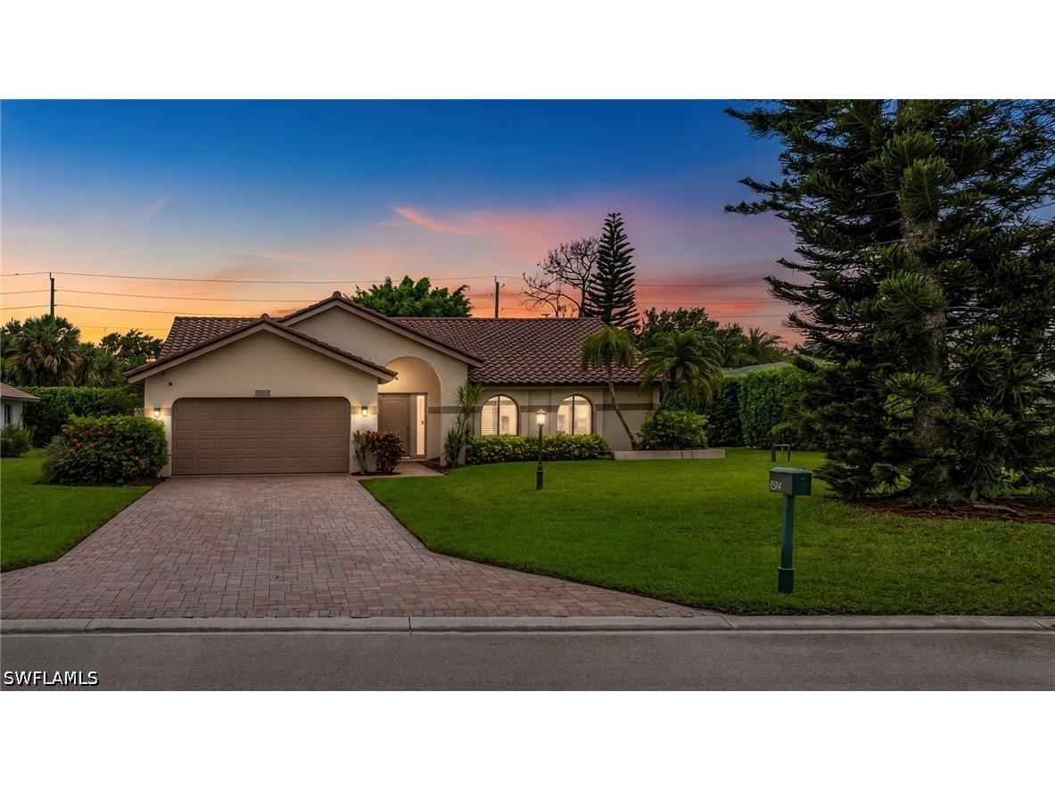 1374 Foxfire Lane Naples FL 34104 226015570 image1