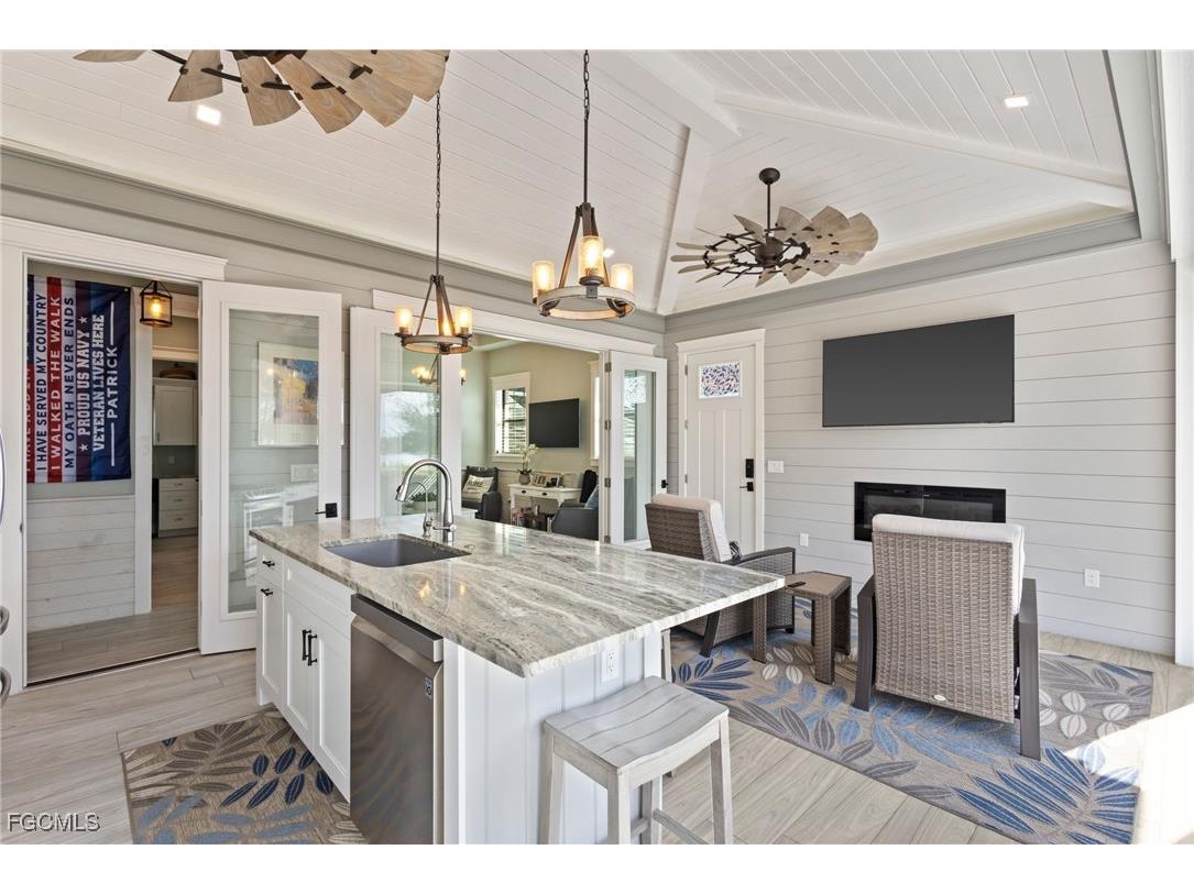 13743 Golden Palms Circle Fort Myers FL 33913 2025000489 image8