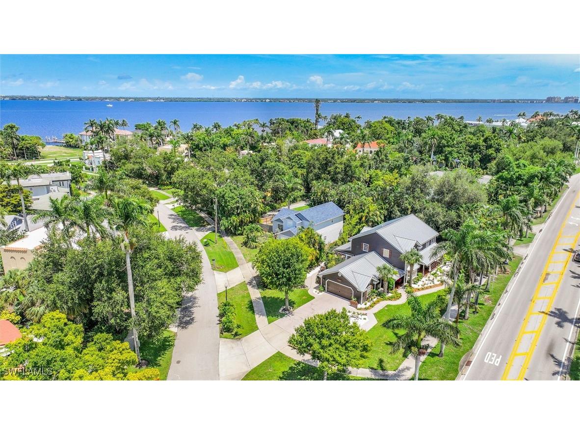 1375 Barcelona Avenue Fort Myers FL 33901 225062481 image1