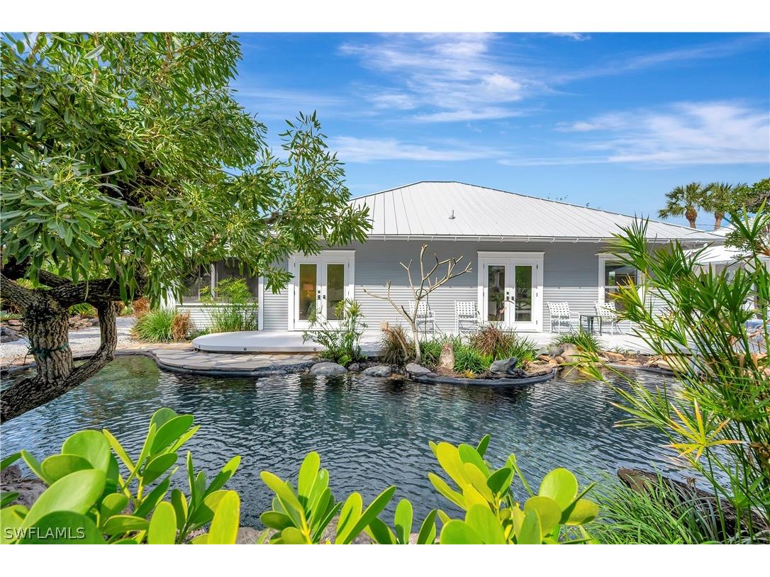 1375 Gordon Drive Naples FL 34102 226007225 image1