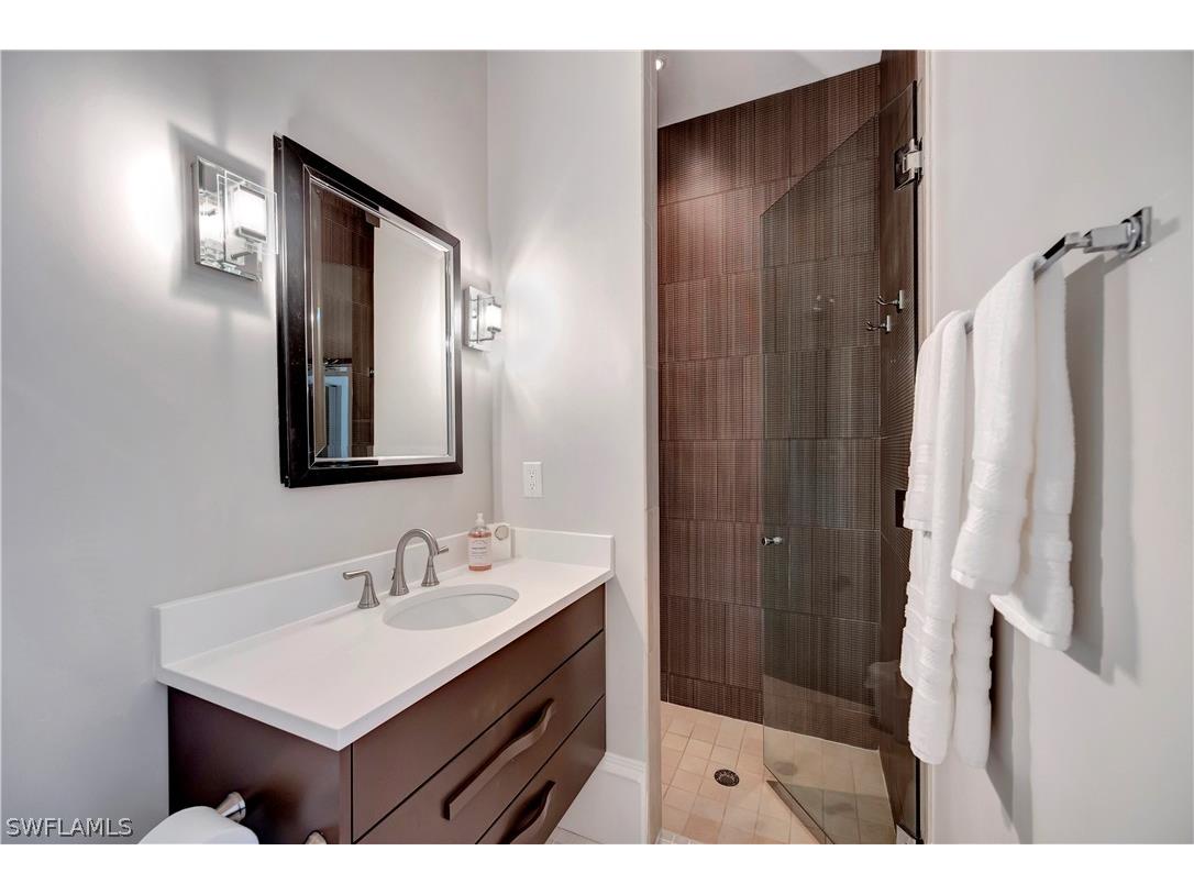 1375 Gordon Drive Naples FL 34102 226007225 image17