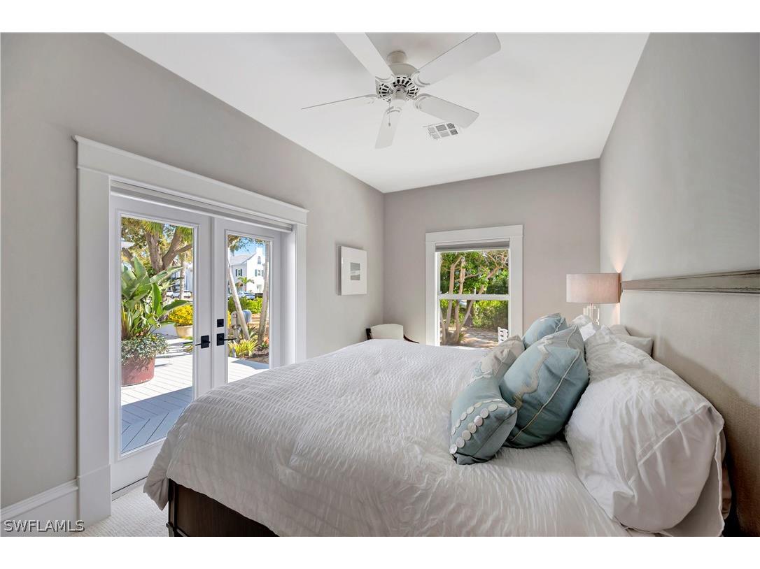 1375 Gordon Drive Naples FL 34102 226007225 image18