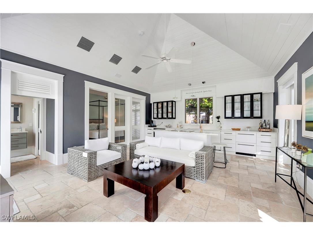 1375 Gordon Drive Naples FL 34102 226007225 image21