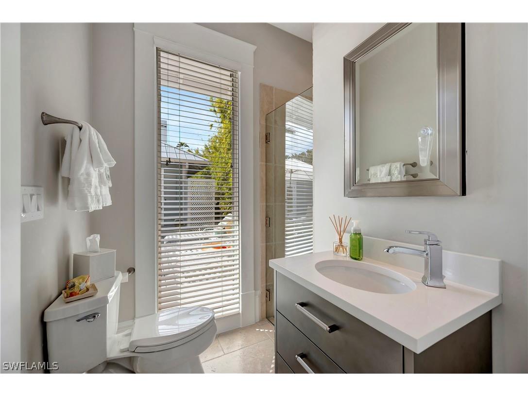 1375 Gordon Drive Naples FL 34102 226007225 image24