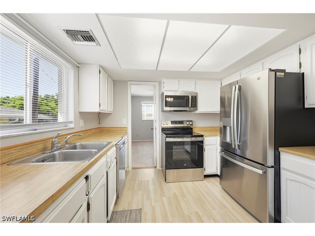 1376 Chesapeake Avenue #2 Naples FL 34102 226018810 image10