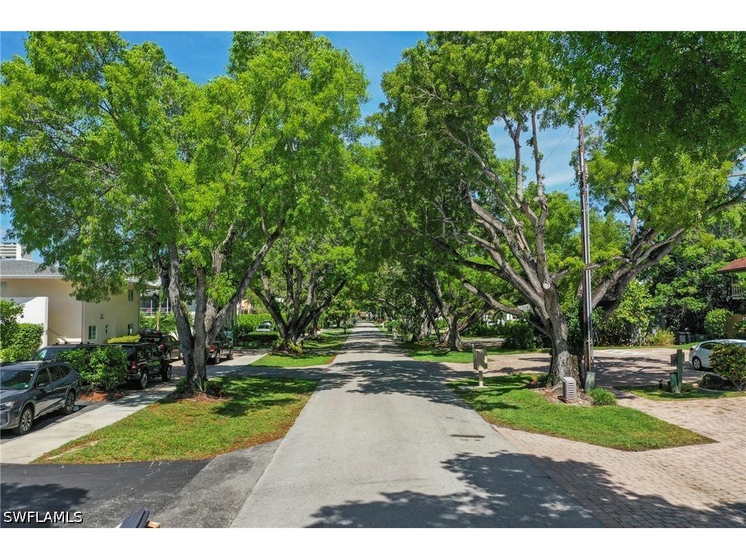 1376 Chesapeake Avenue #2 Naples FL 34102 226018810 image27