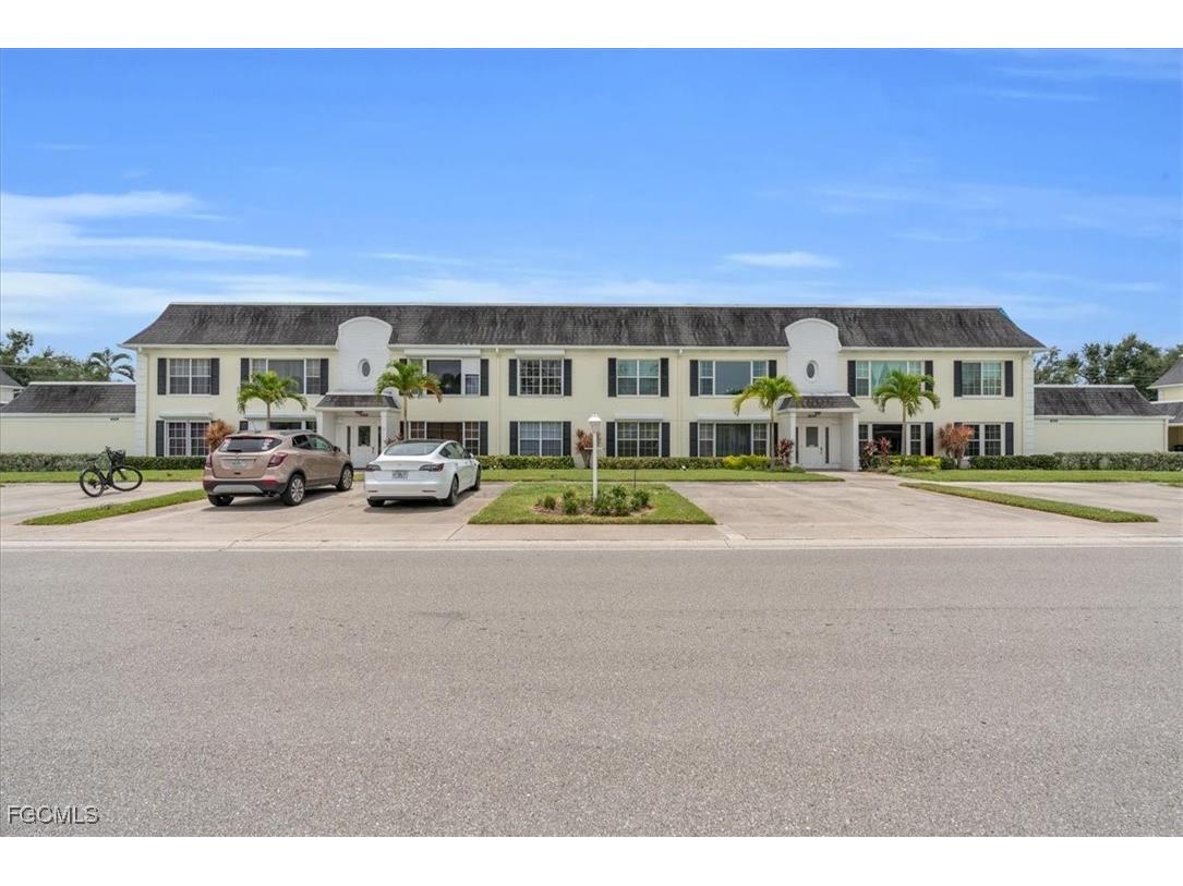 1376 S Brandywine Circle #4 Fort Myers FL 33919 2025008854 image1