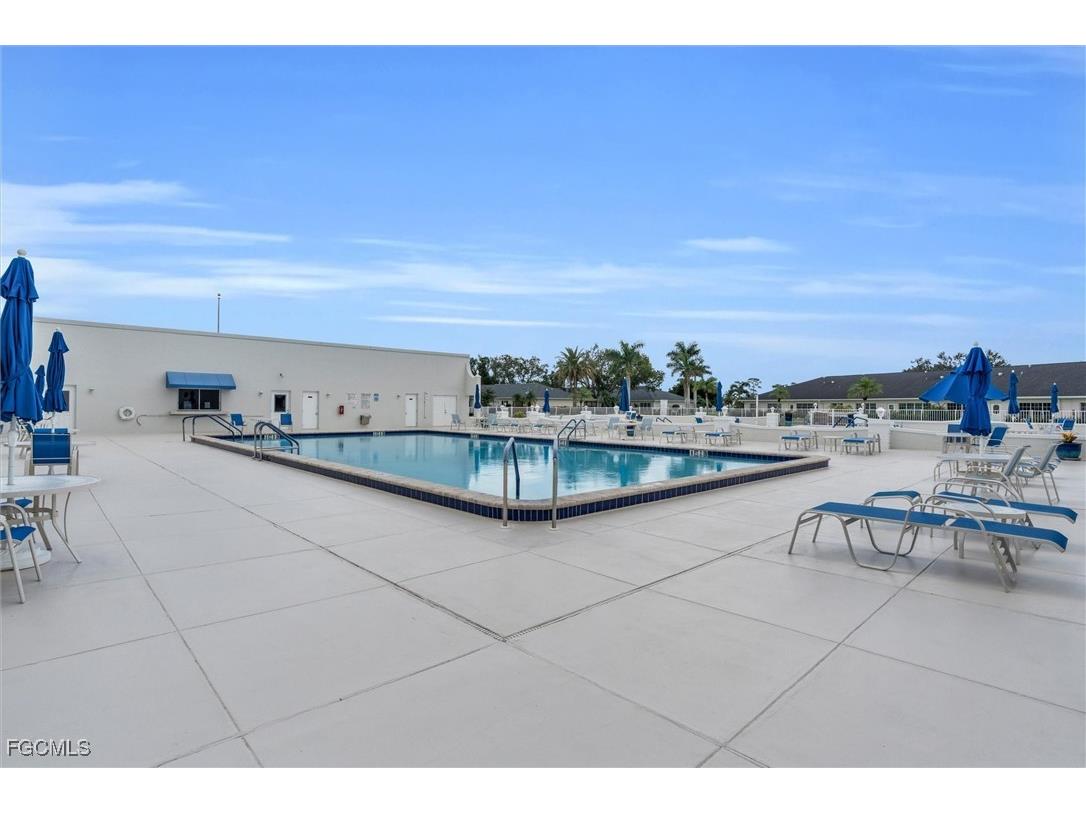 1376 S Brandywine Circle #4 Fort Myers FL 33919 2025008854 image29