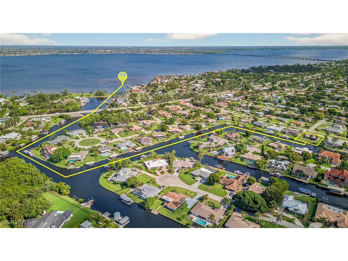1376 Whiskey Creek Drive Fort Myers FL 33919 225058454 image1