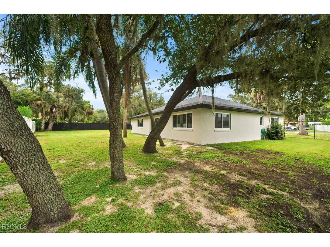 13764 River Forest Drive Fort Myers FL 33905 2025008501 image25