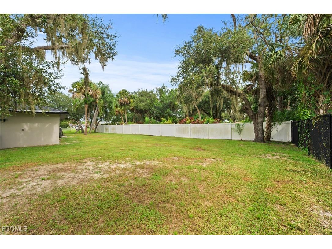 13764 River Forest Drive Fort Myers FL 33905 2025008501 image27