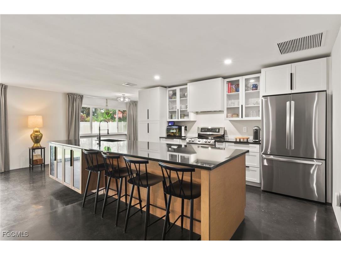 13764 River Forest Drive Fort Myers FL 33905 2025008501 image3