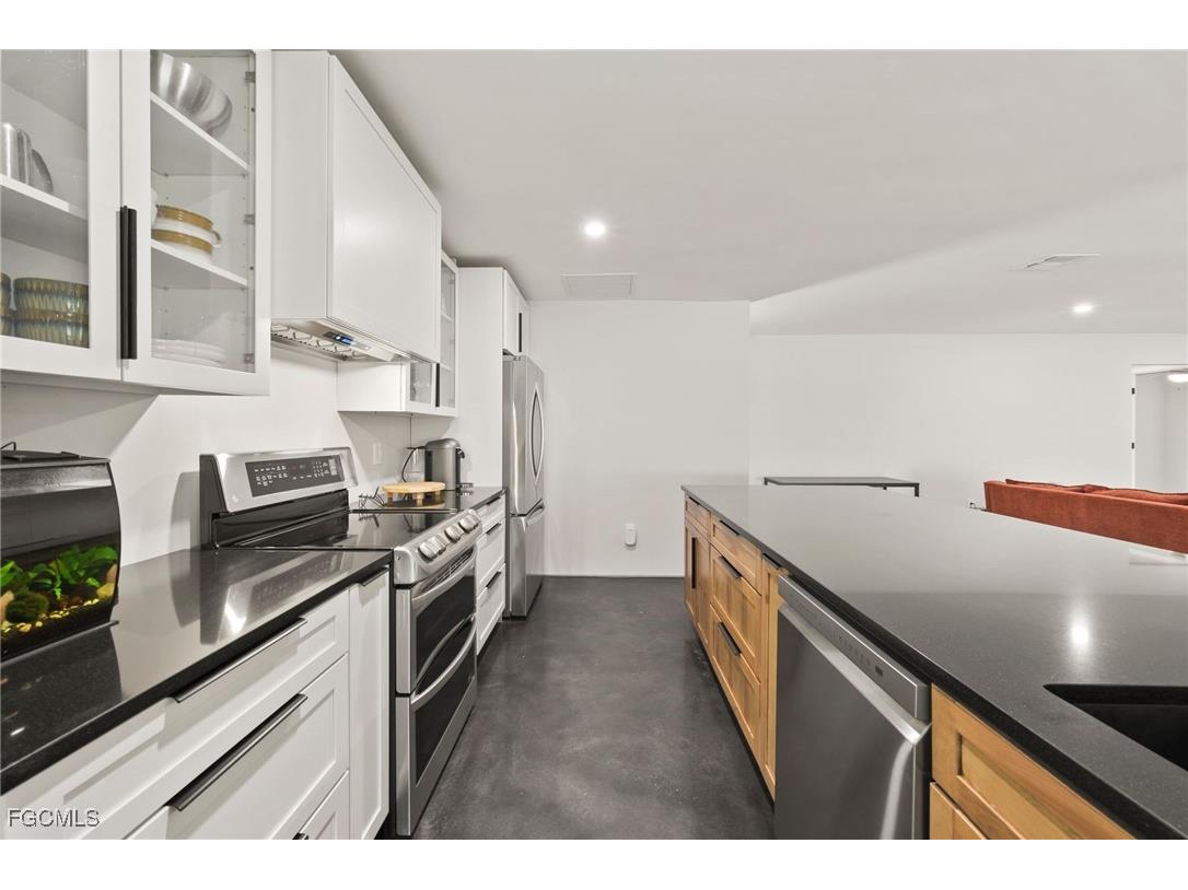 13764 River Forest Drive Fort Myers FL 33905 2025008501 image5