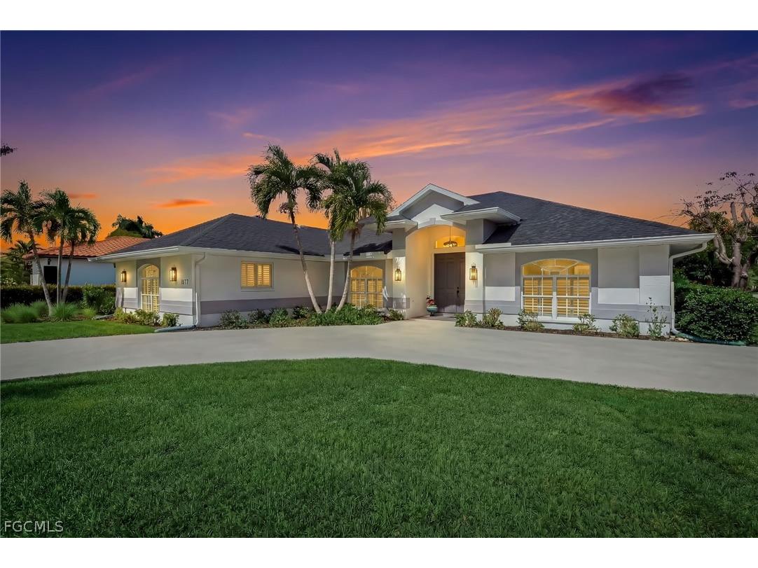 1377 Coconut Drive Fort Myers FL 33901 2026010739 image2