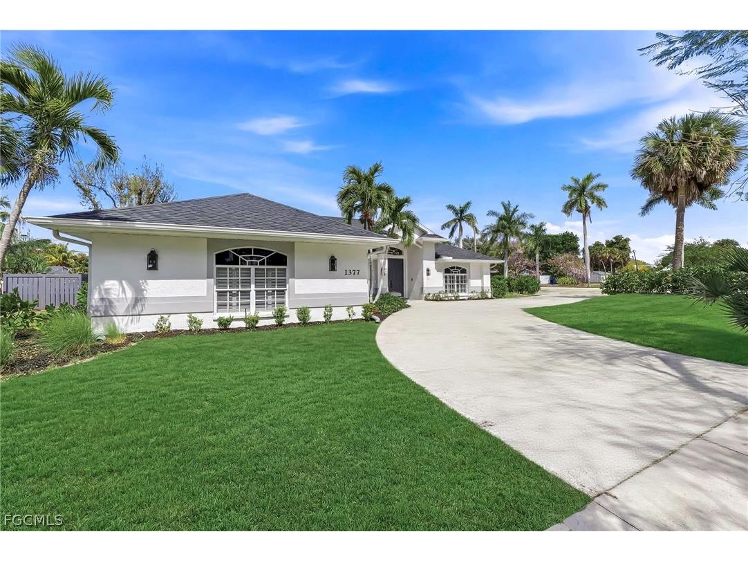 1377 Coconut Drive Fort Myers FL 33901 2026010739 image48