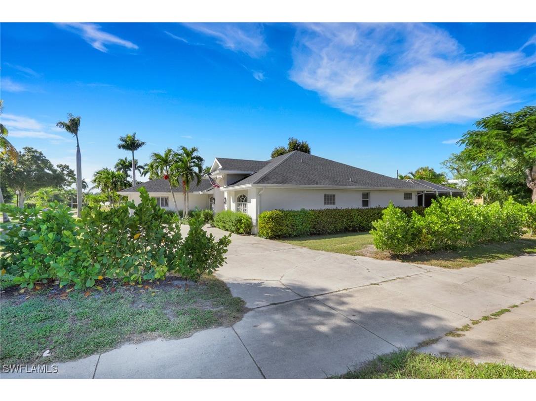 1377 Coconut Drive Fort Myers FL 33901 225077348 image3