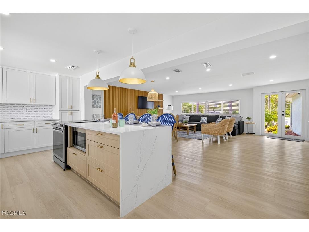 1377 Sand Castle Road Sanibel FL 33957 2025002607 image14