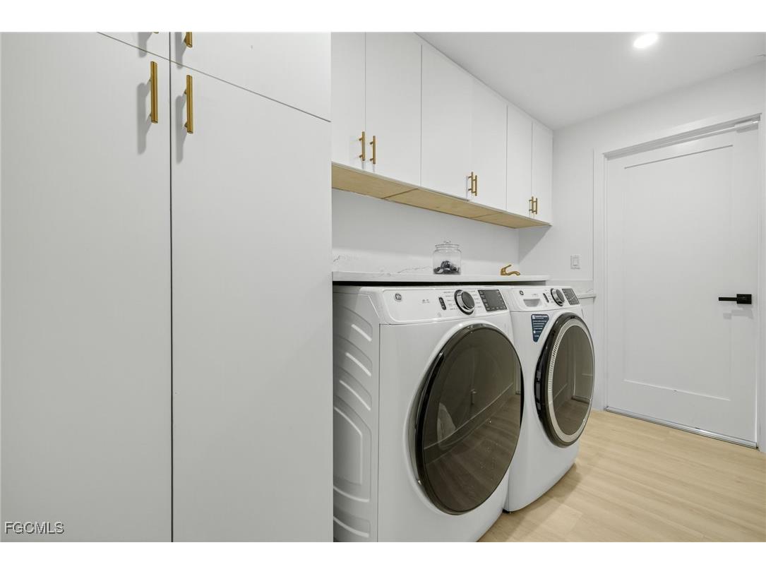 1377 Sand Castle Road Sanibel FL 33957 2025002607 image32