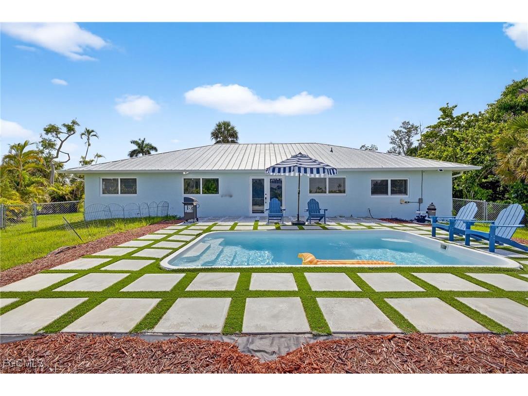 1377 Sand Castle Road Sanibel FL 33957 2025002607 image4