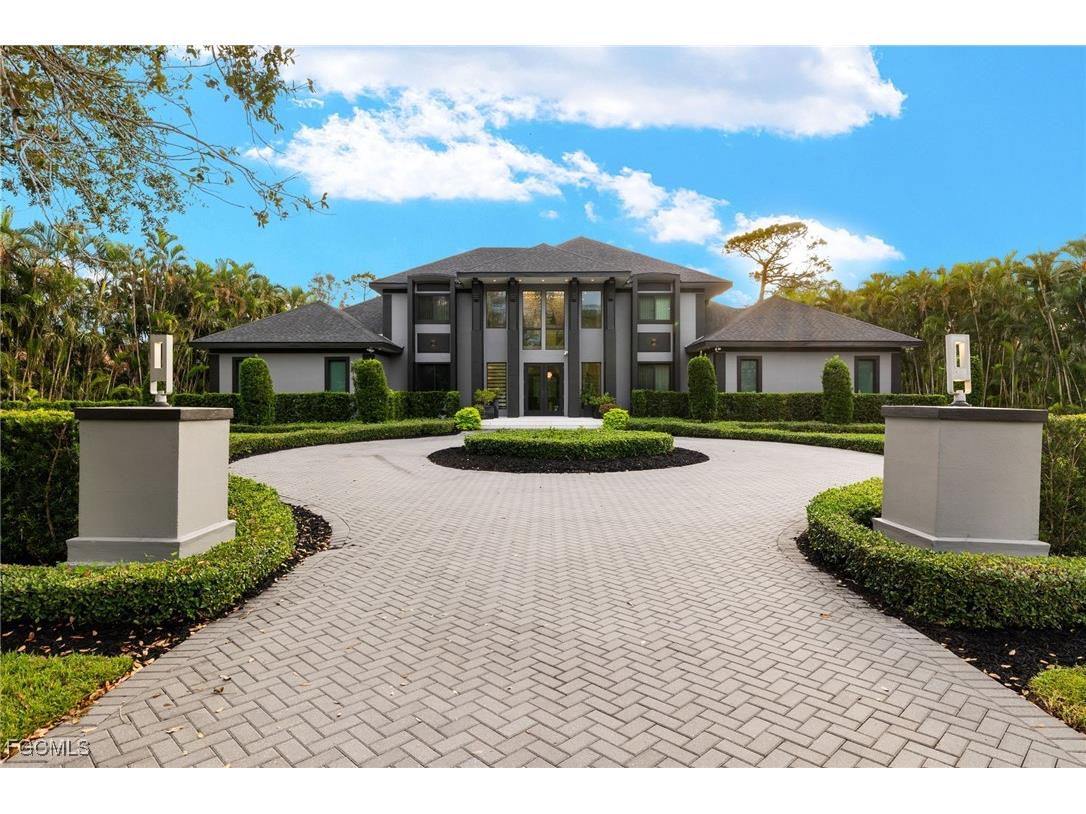 13792 Pine Villa Lane Fort Myers FL 33912 2025022571 image1