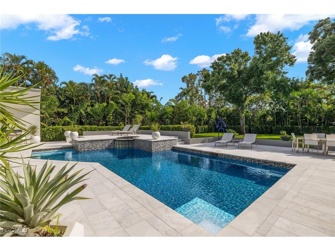 13792 Pine Villa Lane Fort Myers FL 33912 2025022571 image25