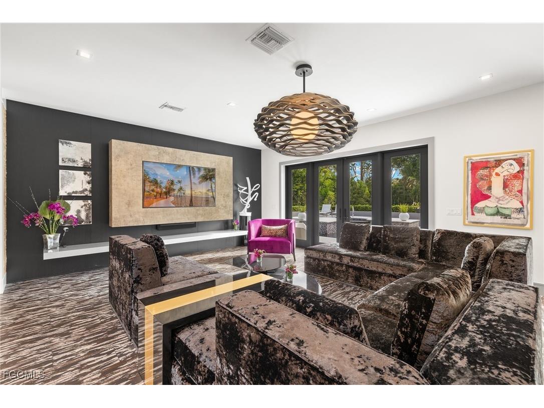 13792 Pine Villa Lane Fort Myers FL 33912 2025022571 image4