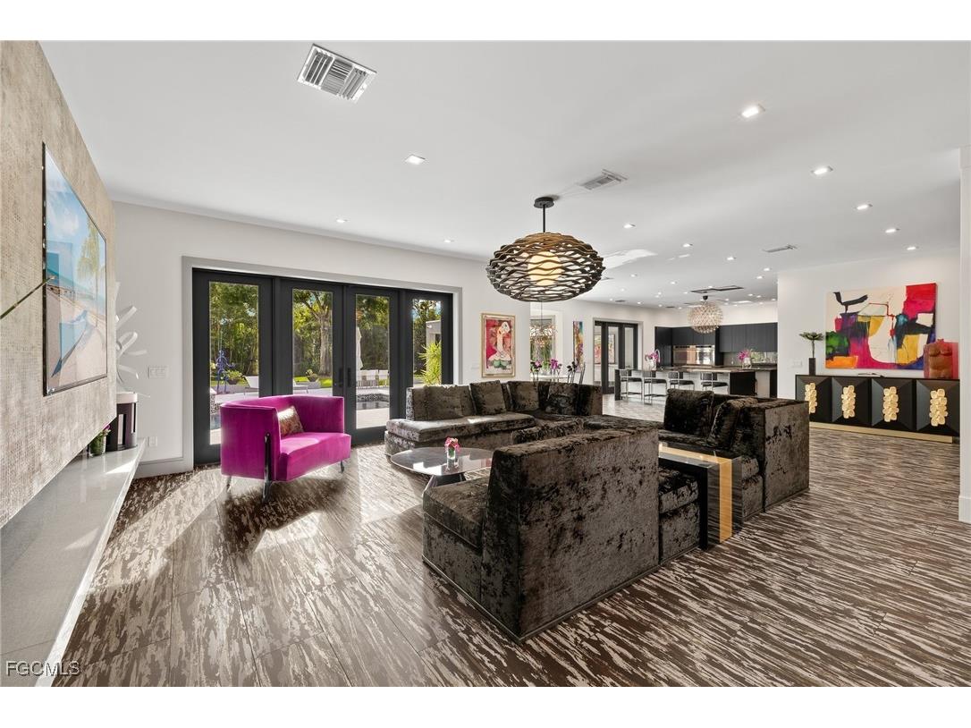 13792 Pine Villa Lane Fort Myers FL 33912 2025022571 image6