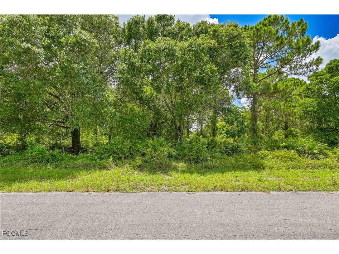 138 Bremen Avenue S Lehigh Acres FL 33974 2025013046 image1