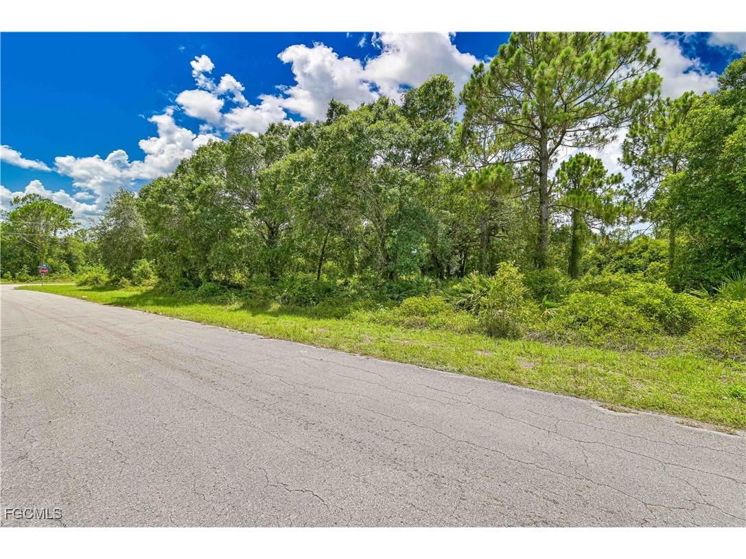 138 Bremen Avenue S Lehigh Acres FL 33974 2025013046 image2