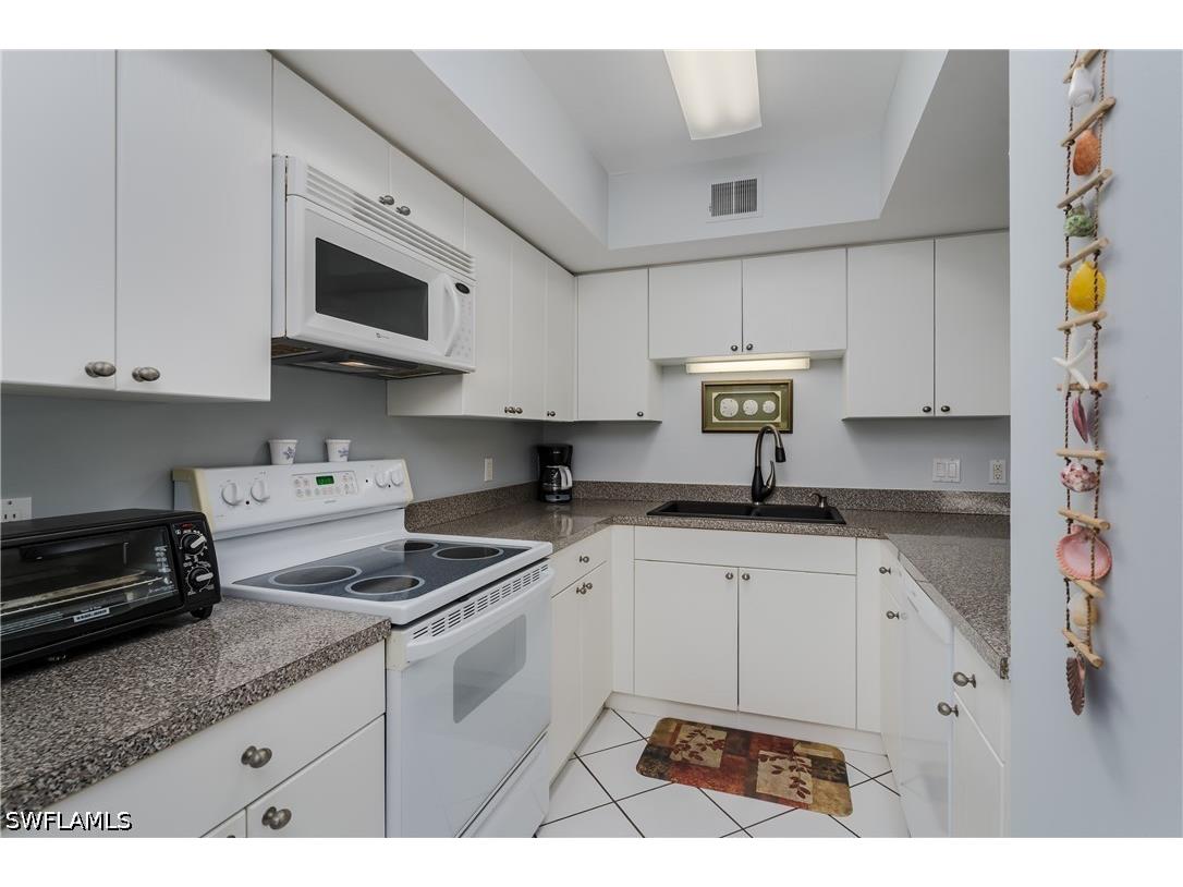 138 Clyburn Way W #I2 Marco Island FL 34145 226015516 image24