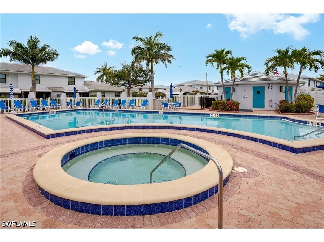 138 Clyburn Way W #I2 Marco Island FL 34145 226015516 image4