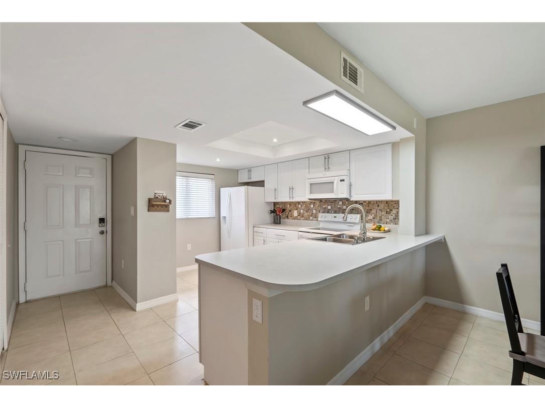 138 Cypress Way E #404 Naples FL 34110 225041160 image4