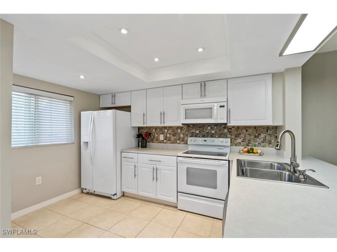 138 Cypress Way E #404 Naples FL 34110 225041160 image6