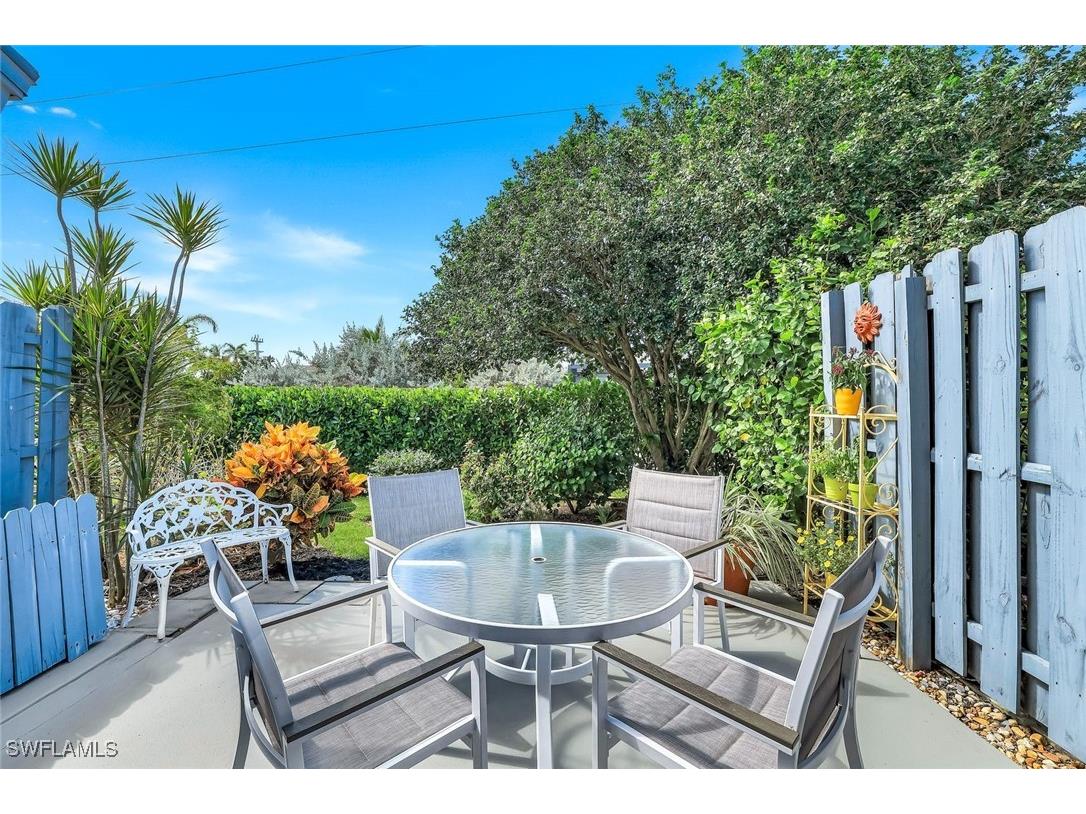 138 Marco Villas Drive #V5 Marco Island FL 34145 225077227 image1