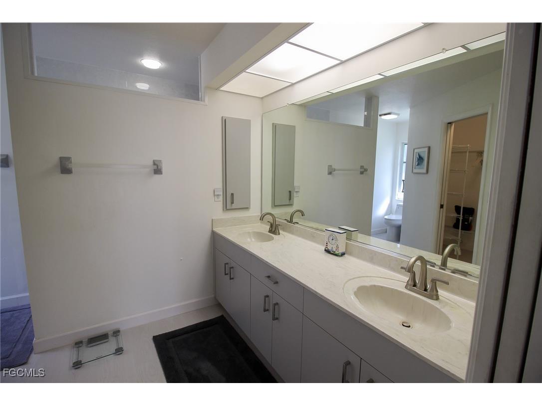 138 SE 20th Street Cape Coral FL 33990 2026003782 image10