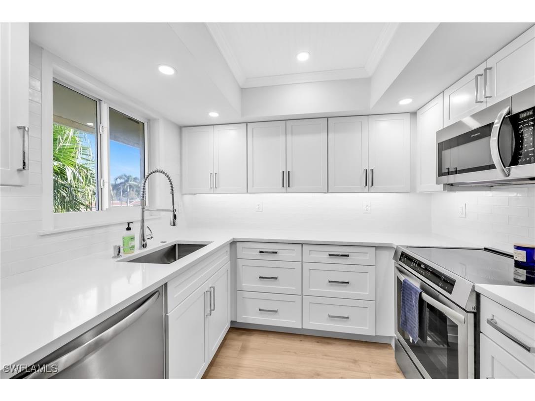 138 Teryl Road #4-2 Naples FL 34112 225079295 image1