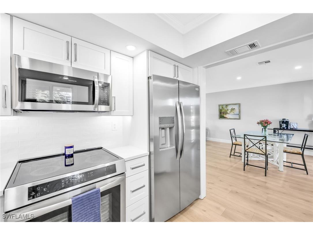 138 Teryl Road #4-2 Naples FL 34112 225079295 image2