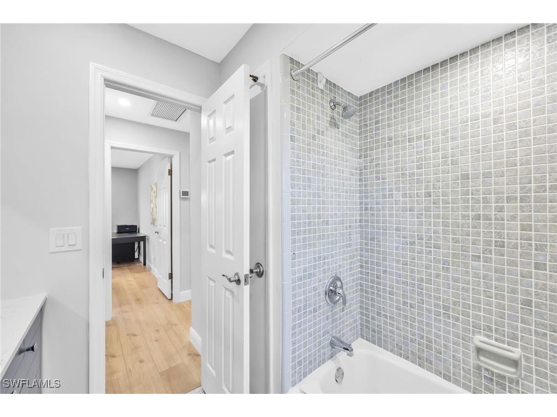 138 Teryl Road #4-2 Naples FL 34112 225079295 image24