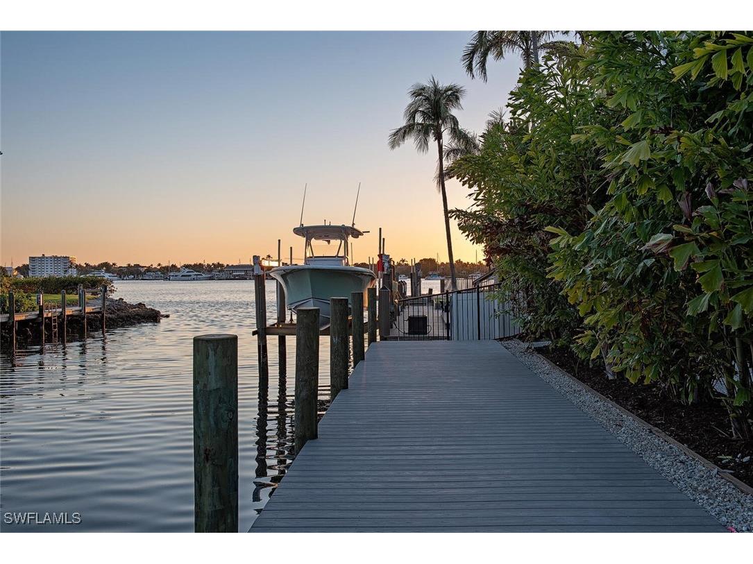 1380 Pelican Avenue Naples FL 34102 225041921 image23