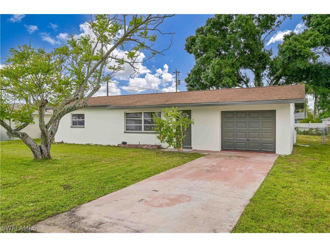 1380 Pine Avenue North Fort Myers FL 33917 224028170 image1