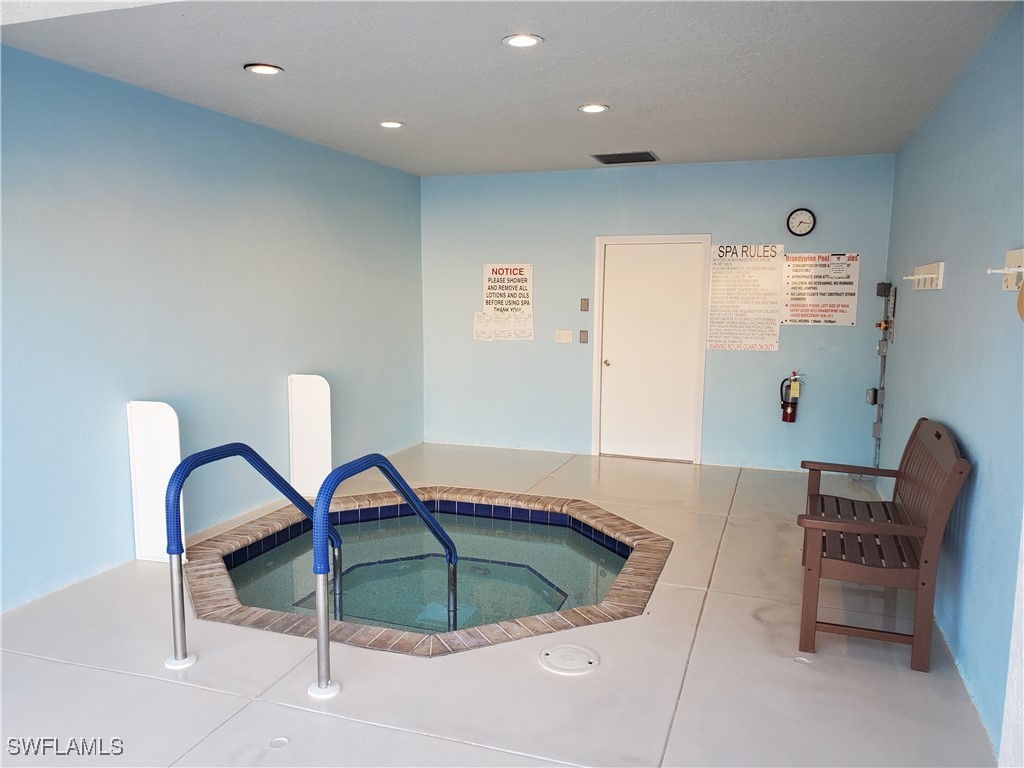 1381 N Brandywine Circle Fort Myers FL 33919 225000250 image40