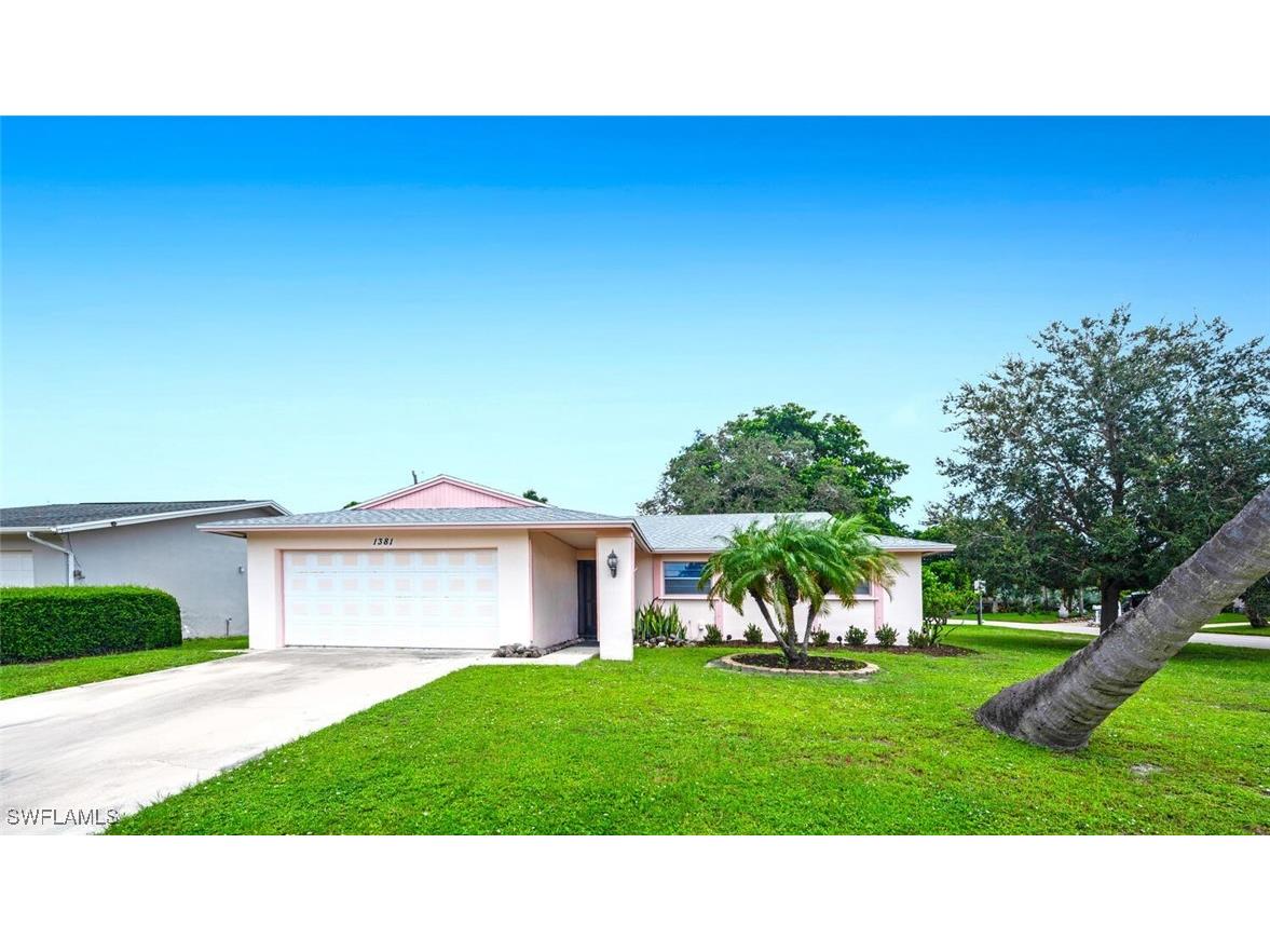 1381 Woodridge Avenue Naples FL 34103 225070257 image1