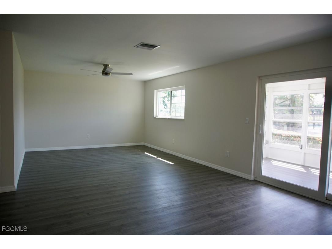 1382 Myerlee Country Club Boulevard Fort Myers FL 33919 2025012440 image12